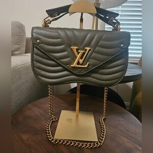 Louis Vuitton 2019 New Wave Chain MM Shoulder Bag